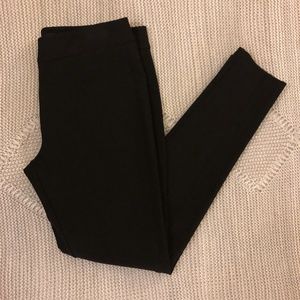 Black Stretch Trouser Pant w/ Skinny Leg